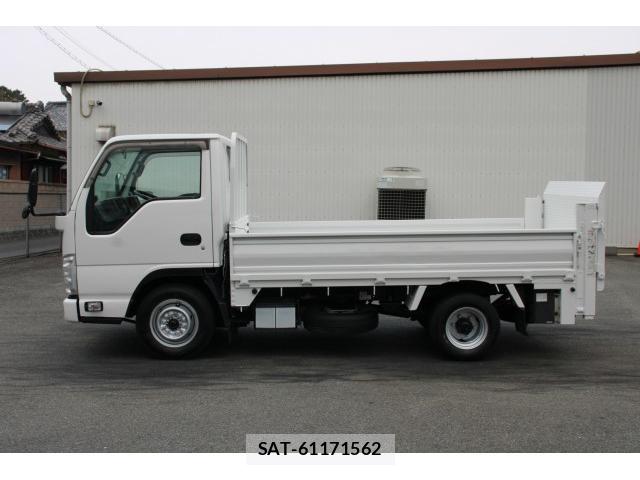 Mazda TITAN 2015-11 8003154-3