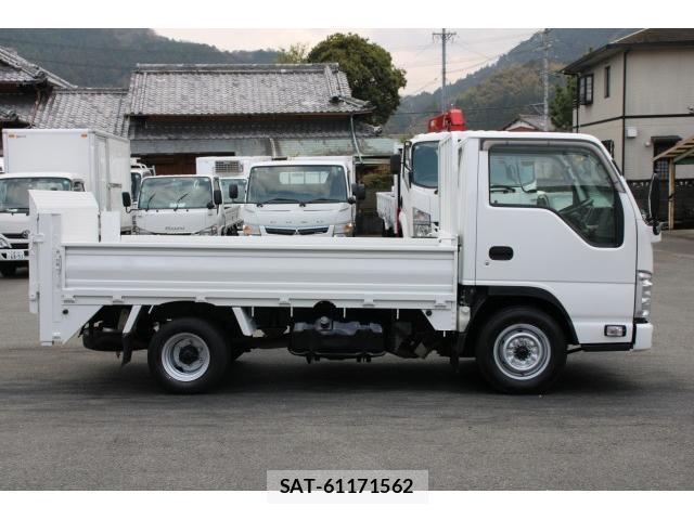 Mazda TITAN 2015-11 8003154-4