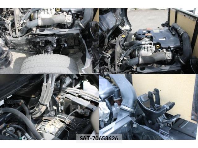 Mazda TITAN 2017-02 8003156-12