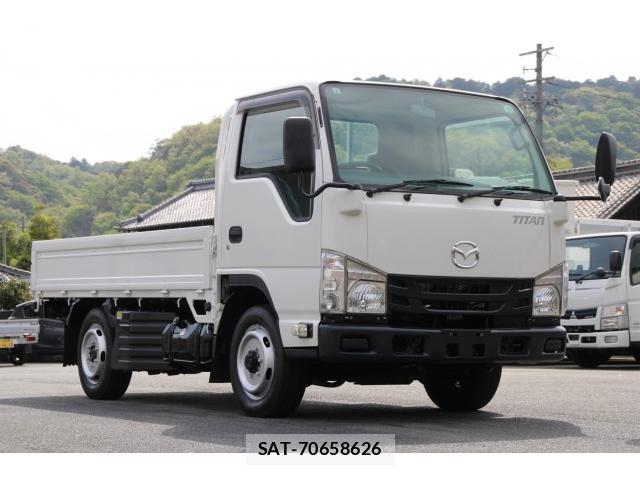 Mazda TITAN 2017-02 8003156-2
