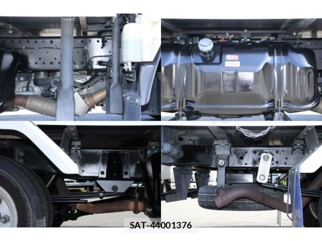 Mazda TITAN 2019-06 8003165-17