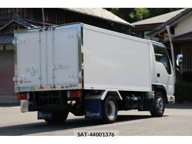 Mazda TITAN 2019-06 8003165-6