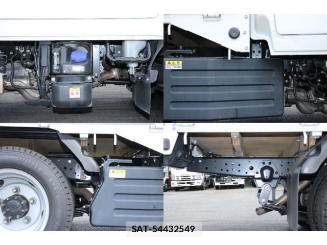 Mazda TITAN 2020-03 8003169-13