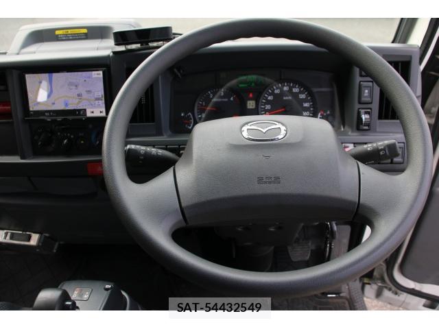 Mazda TITAN 2020-03 8003169-17