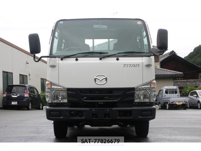 Mazda TITAN 2019-08 8003172-1