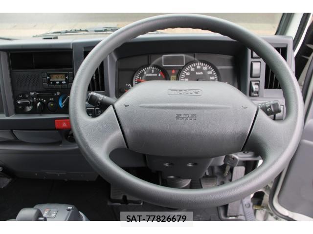 Mazda TITAN 2019-08 8003172-17