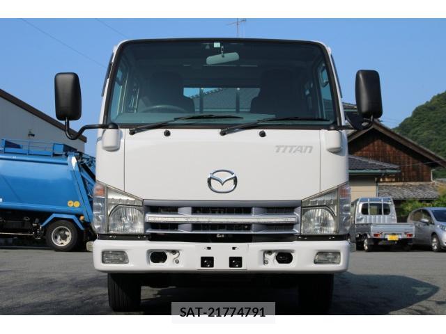 Mazda TITAN 2011-07 8003173-1