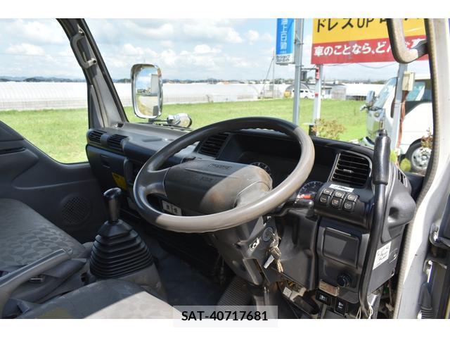 Mazda TITAN 2005-03 8004085-6