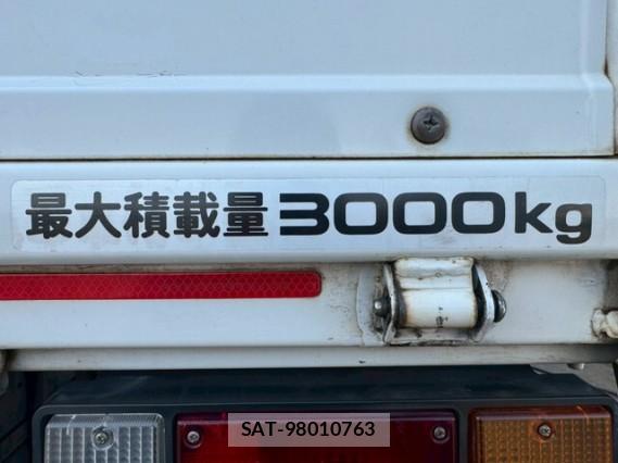 Mazda TITAN 2017 8004528-18