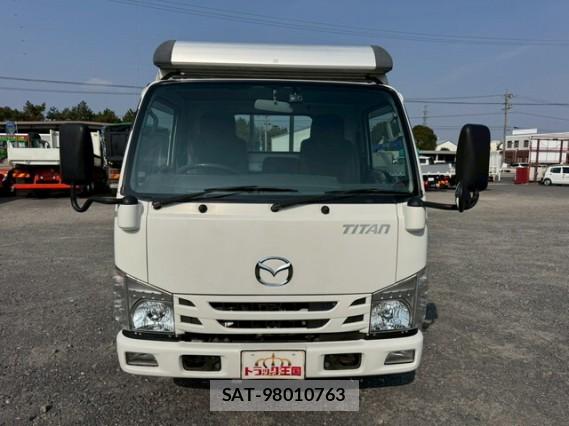 Mazda TITAN 2017 8004528-4