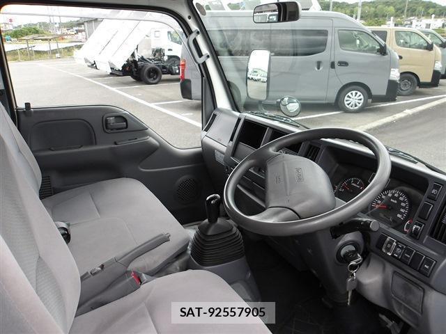Mazda TITAN 2018-05 8004546-11