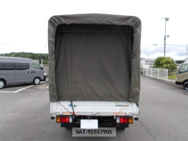 Mazda TITAN 2018-05 8004546-13