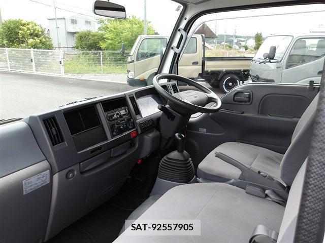Mazda TITAN 2018-05 8004546-2