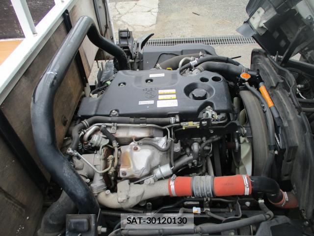 Mazda TITAN 2015-04 8005269-6