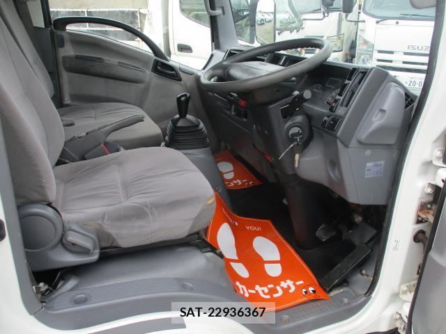Mazda TITAN 2012-01 8005270-17
