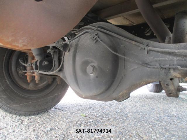Mazda TITAN 2016-07 8005271-18
