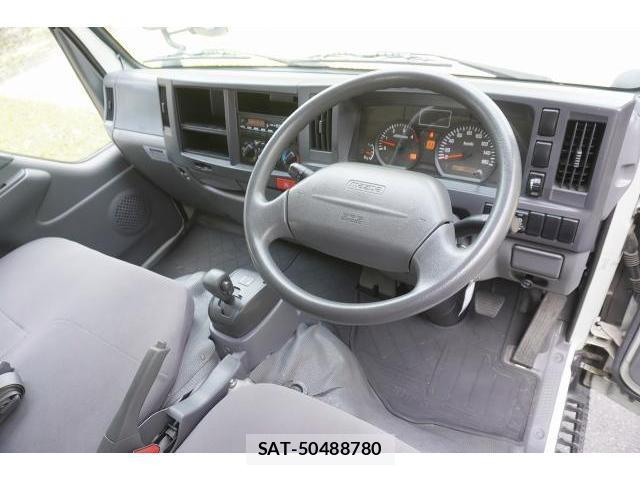 Mazda TITAN 2012-04 8005515-2
