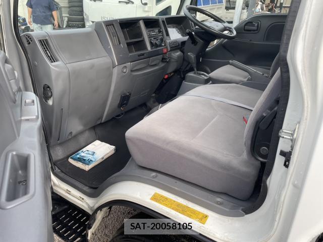 Mazda TITAN 2014-10 8007028-6