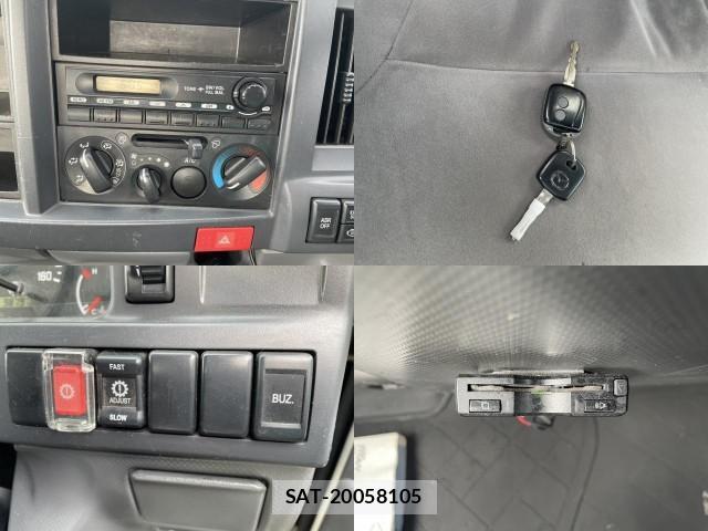 Mazda TITAN 2014-10 8007028-8