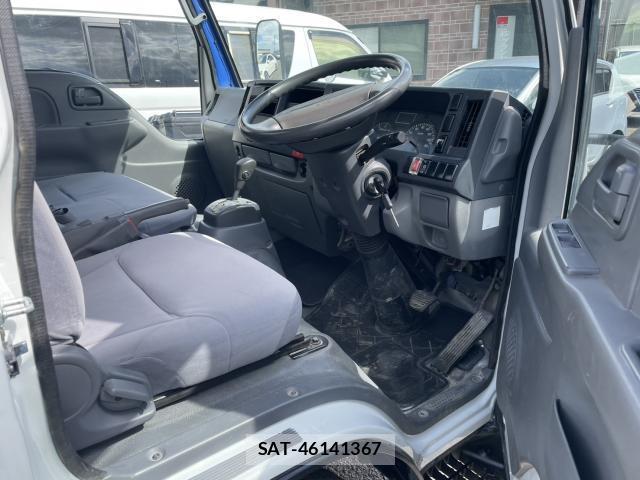 Mazda TITAN 2018-06 8007029-5