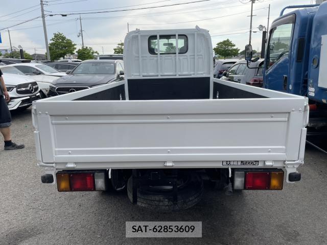 Mazda TITAN 2014-06 8007035-3