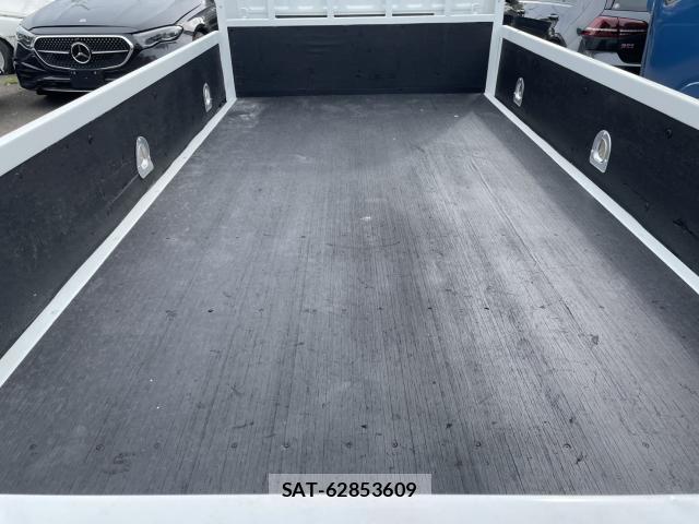 Mazda TITAN 2014-06 8007035-4
