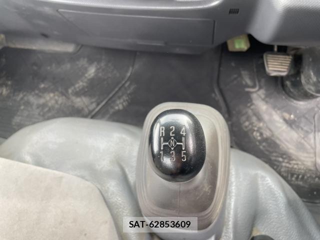 Mazda TITAN 2014-06 8007035-7