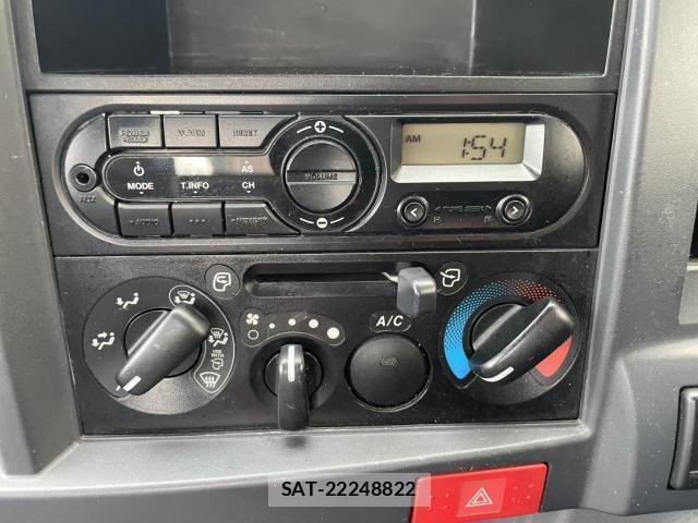 Mazda TITAN 2017-08 8007038-10
