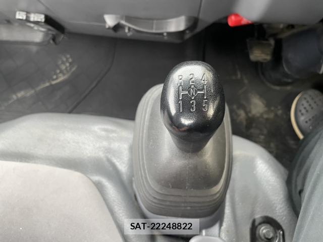 Mazda TITAN 2017-08 8007038-18