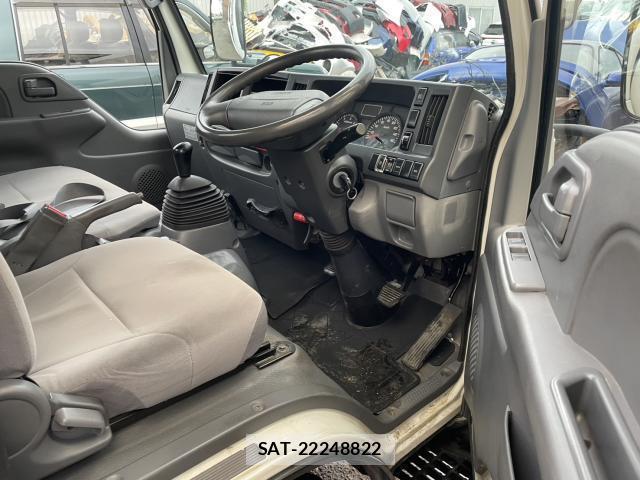 Mazda TITAN 2017-08 8007038-5