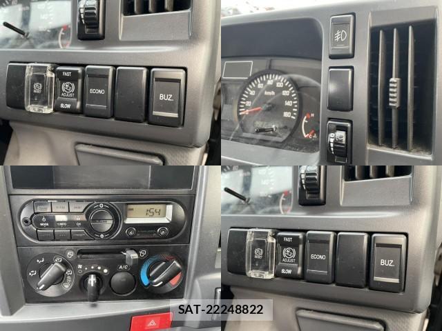 Mazda TITAN 2017-08 8007038-8
