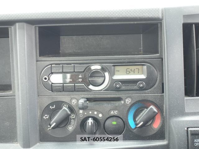 Mazda TITAN 2015-10 8009713-11