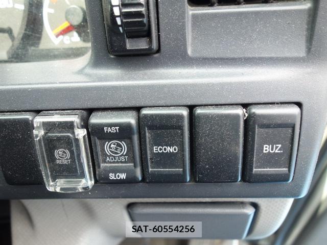 Mazda TITAN 2015-10 8009713-13