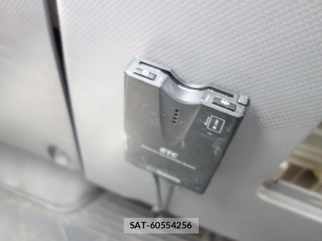 Mazda TITAN 2015-10 8009713-15