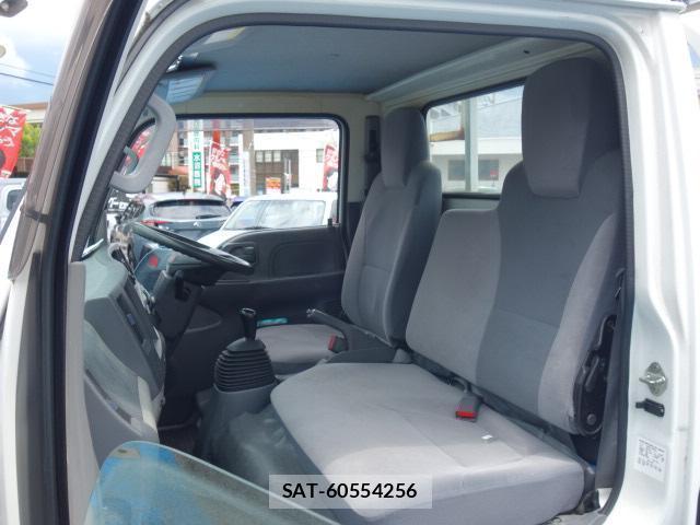 Mazda TITAN 2015-10 8009713-18