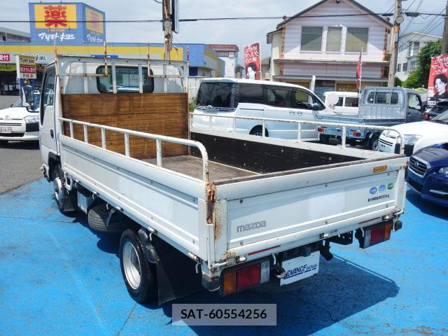 Mazda TITAN 2015-10 8009713-2