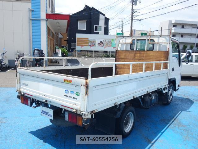 Mazda TITAN 2015-10 8009713-3