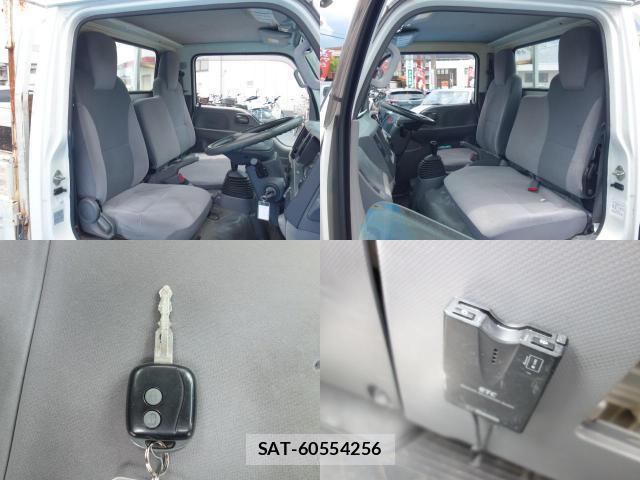 Mazda TITAN 2015-10 8009713-6