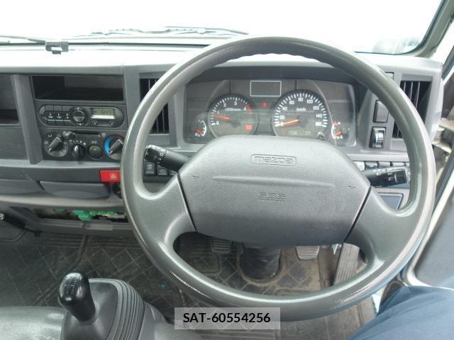 Mazda TITAN 2015-10 8009713-9