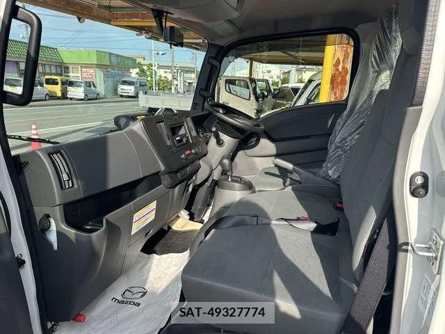 Mazda TITAN 2025-06 8010103-2