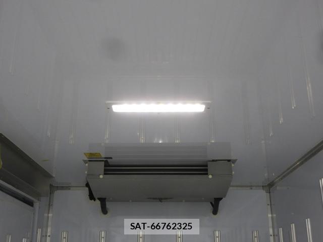 Mazda TITAN 2024-08 8010809-12