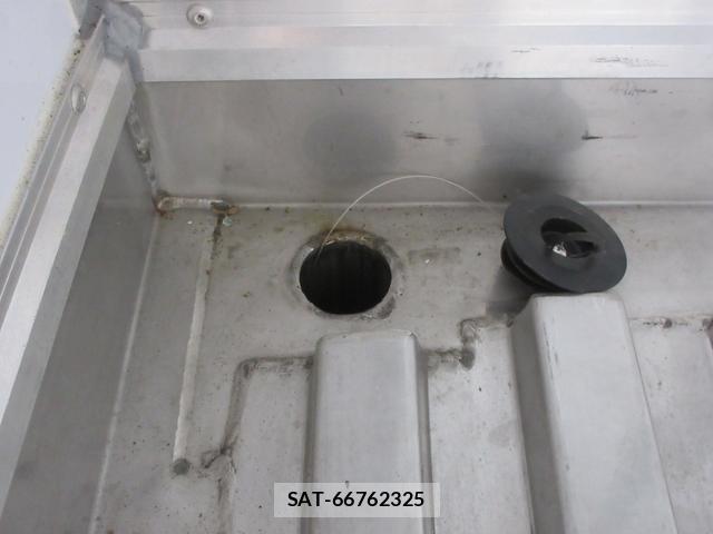 Mazda TITAN 2024-08 8010809-13