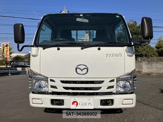 Mazda TITAN 2018-11 8010824-1