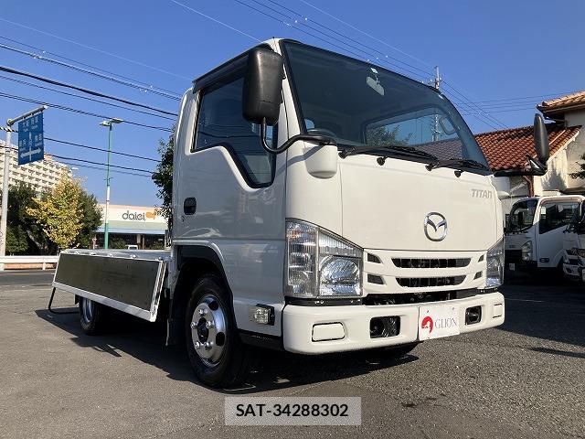 Mazda TITAN 2018-11 8010824-6