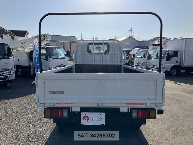 Mazda TITAN 2018-11 8010824-7