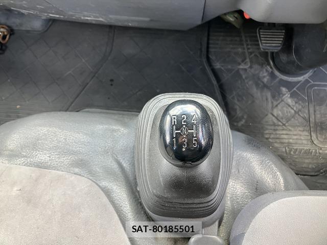 Mazda TITAN 2018-06 8010825-19