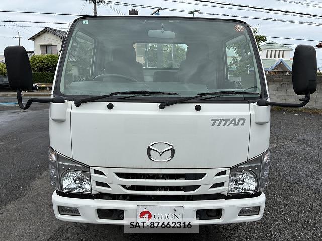 Mazda TITAN 2019-02 8010828-1