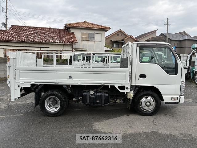 Mazda TITAN 2019-02 8010828-4