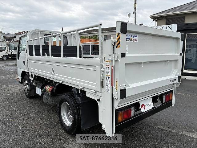 Mazda TITAN 2019-02 8010828-5