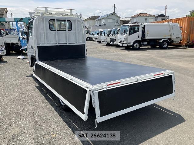 Mazda TITAN 2020-09 8010831-9